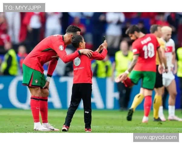 足球明星精彩瞬间集锦视频全览尽享球场魅力与激情时刻